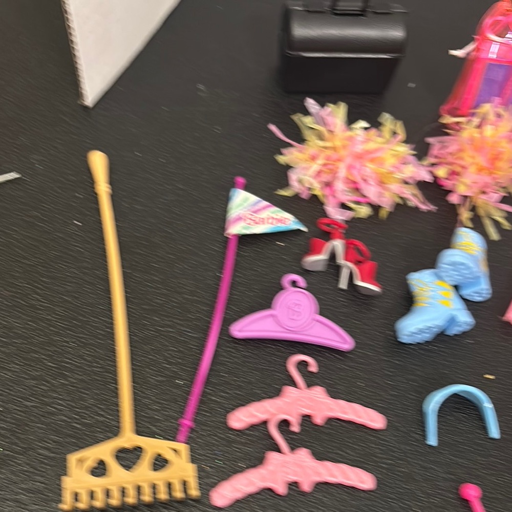 Barbie Colorful Toy Accessory Set - Picture 12 of 16